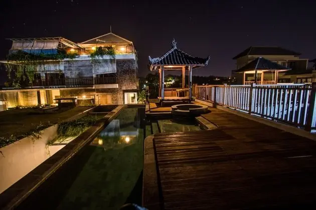 Villa, 2 Yatak Odası, Havuz Manzaralı