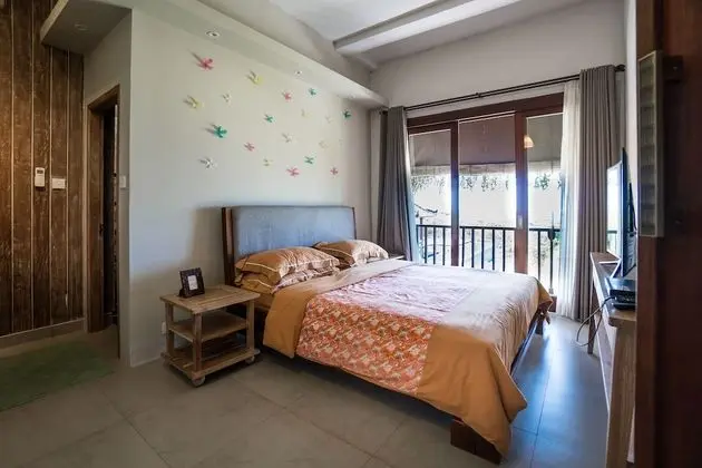 Villa, 6 Yatak Odası, Havuz Manzaralı