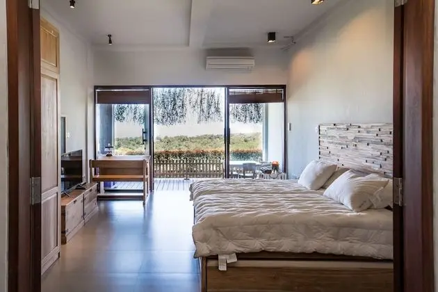 Villa, 6 Yatak Odası, Havuz Manzaralı