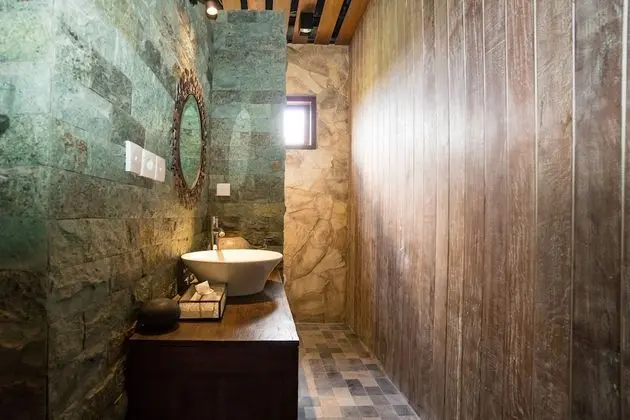 Villa, 6 Yatak Odası, Havuz Manzaralı