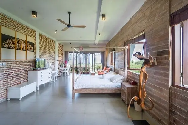 Villa, 6 Yatak Odası, Havuz Manzaralı