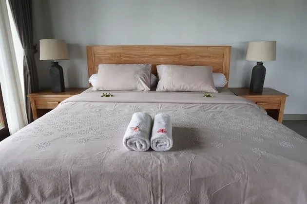 Villa, 6 Yatak Odası, Havuz Manzaralı
