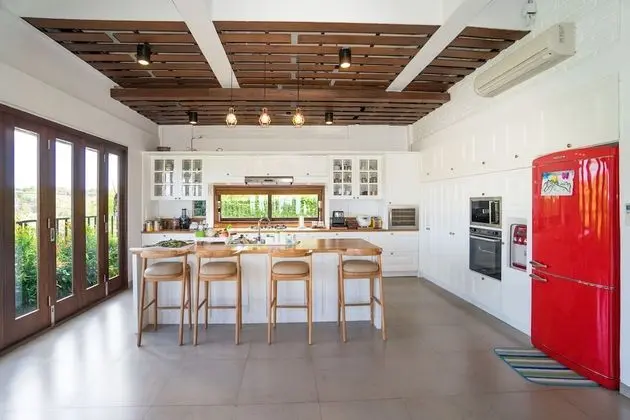 Villa, 6 Yatak Odası, Havuz Manzaralı