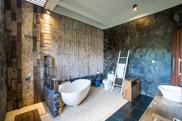 Villa, 6 Yatak Odası, Havuz Manzaralı
