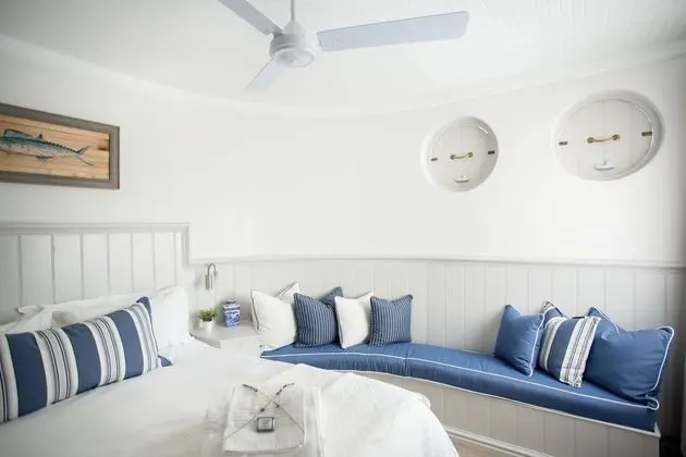 Cabin Room