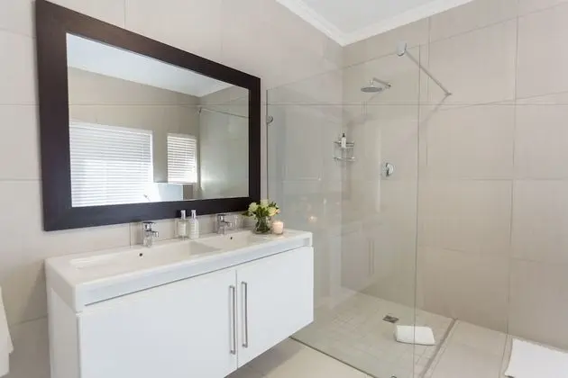 Captain Room