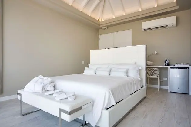 Master King Ocean View Suite with Infinity Pool and Hydro Therapy Jets