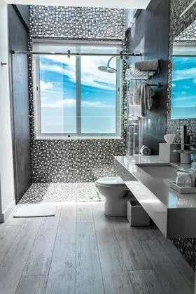 Master King Ocean View Suite with Infinity Pool and Hydro Therapy Jets