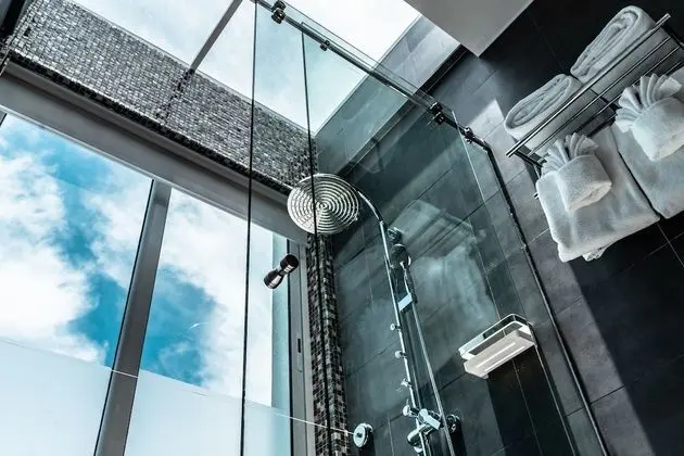 Master King Ocean View Suite with Infinity Pool and Hydro Therapy Jets