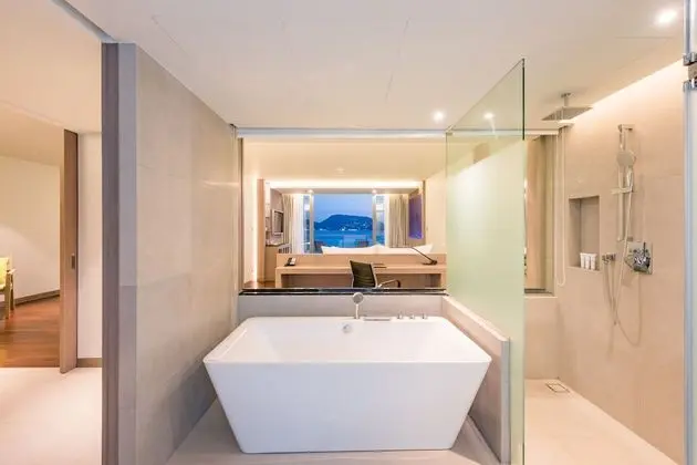 Grand Ocean Suite