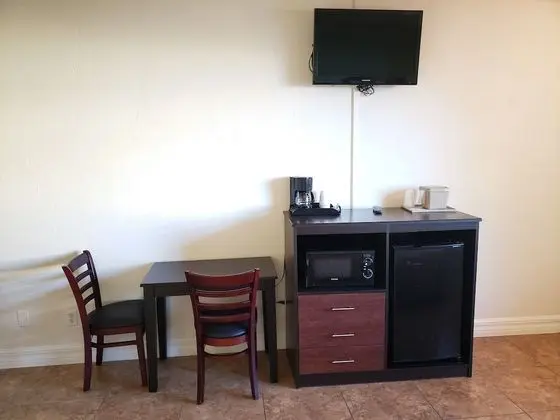 Standard Oda, 1 En Büyük (King) Boy Yatak, Engellilere Uygun, Şehir Manzaralı