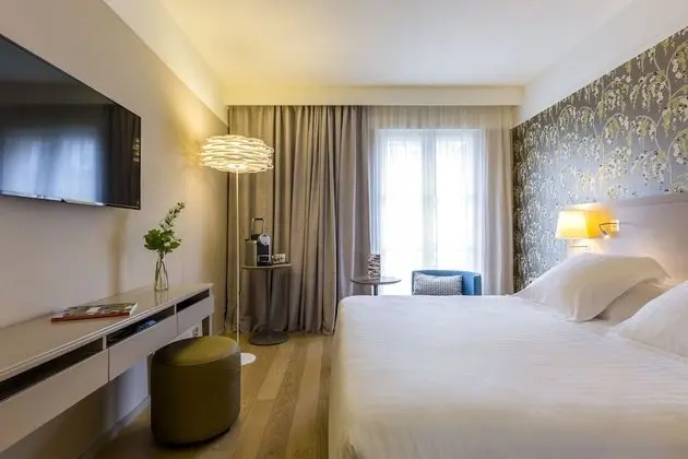 Deluxe Tek Büyük veya İki Ayrı Yataklı Oda