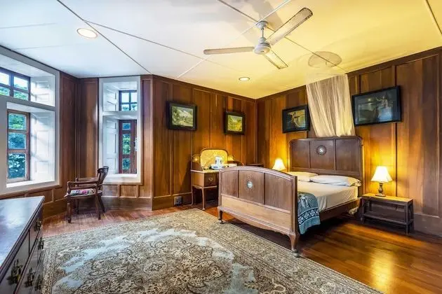 Deluxe Tek Büyük Yataklı Oda (George Room)