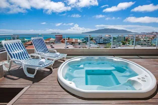 Süit, Sıcak Su Küveti