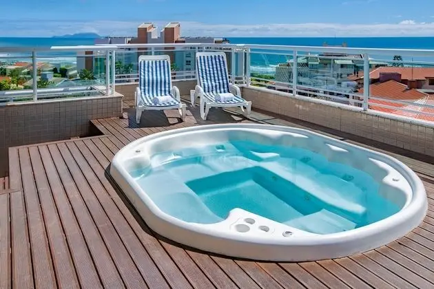 Süit, Sıcak Su Küveti