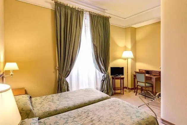 Tek Büyük veya İki Ayrı Yataklı Oda