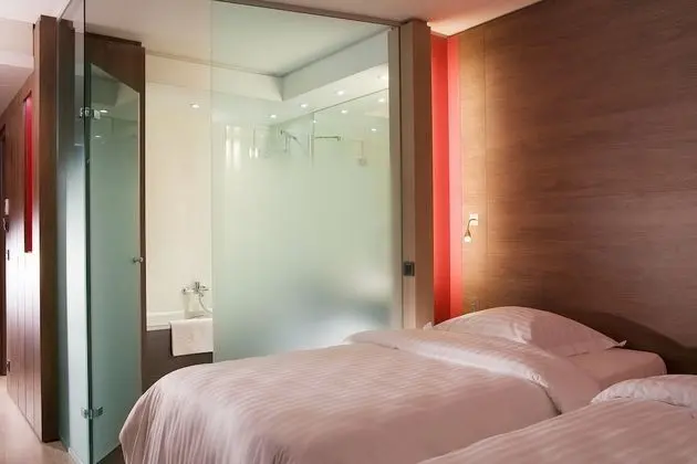Comfort Tek Büyük veya İki Ayrı Yataklı Oda