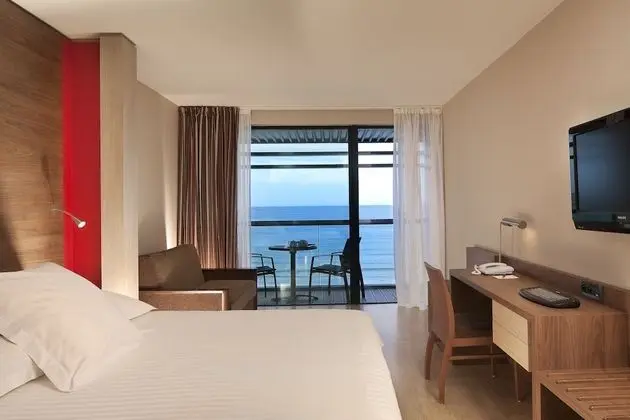 Tek Büyük veya İki Ayrı Yataklı Oda, Deniz Manzaralı (Prestige)