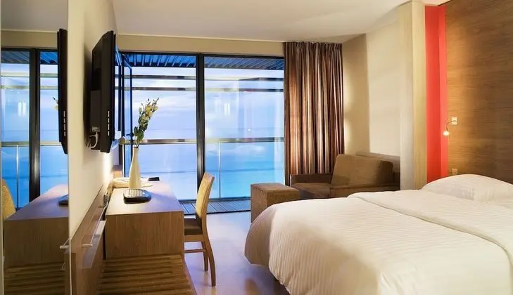 Tek Büyük veya İki Ayrı Yataklı Oda, Deniz Manzaralı (Prestige)