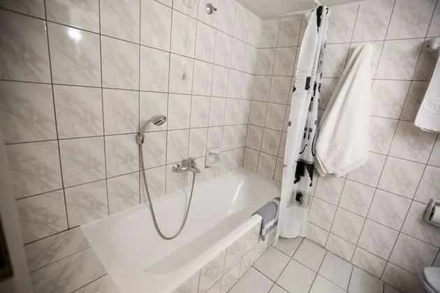 Tek Büyük veya İki Ayrı Yataklı Oda, Şehir Manzaralı