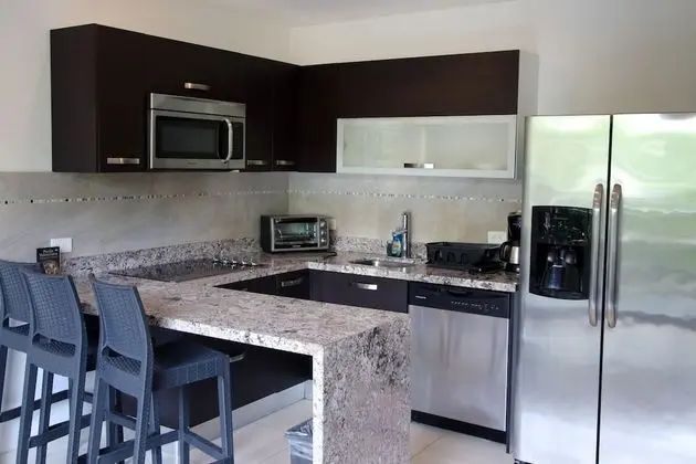 1BR POOL SUITE W/Kitchen, Plunge pool, Living room, 2 XL balconies