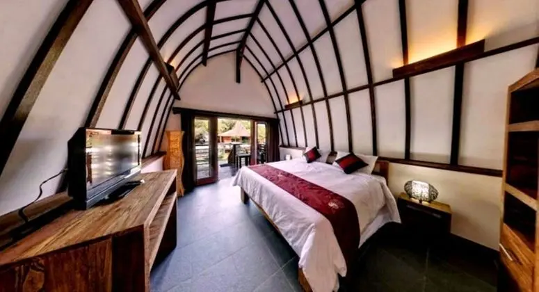 Bungalov, Deniz Manzaralı, Havuz Kenarı