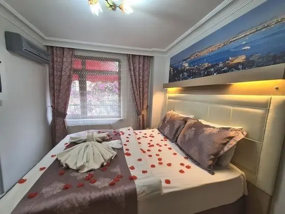Standard Tek Büyük Yataklı Oda