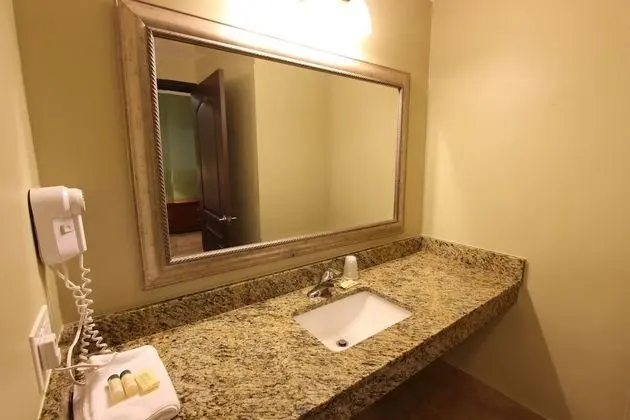 Junior Suite with Two King Beds - Disability Access