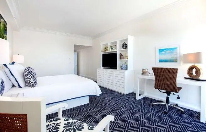 Süit, 1 En Büyük (King) Boy Yatak, Balkon, Kısmi Deniz Manzarası