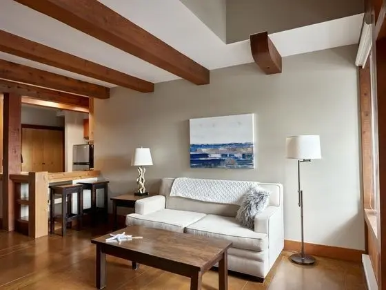 Apart Daire (Great Location in Waterfront Building)