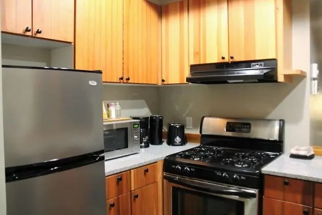Apart Daire (Great Location in Waterfront Building)