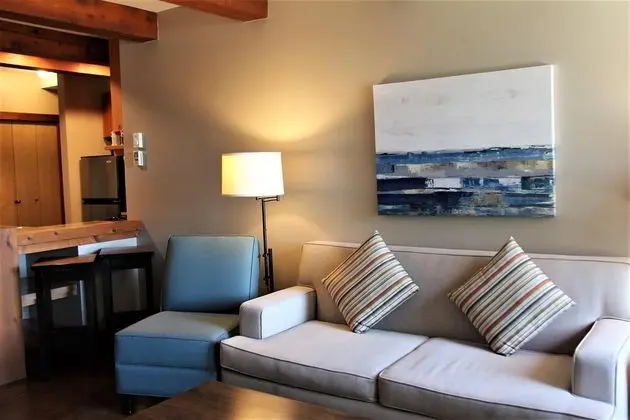 Apart Daire (Great Location in Waterfront Building)
