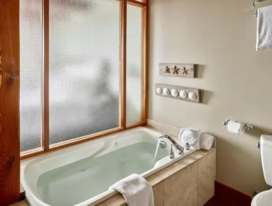 Apart Daire (Great Location in Waterfront Building)