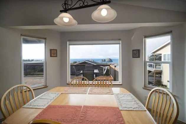 Ev, Birden Çok Yatak (Oceanside Vista)