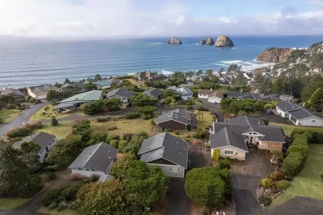 Ev, Birden Çok Yatak (Oceanside Vista)