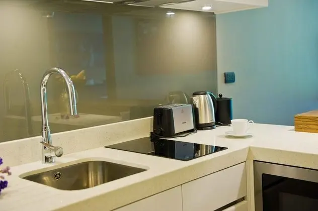 One Bedroom Apartment
