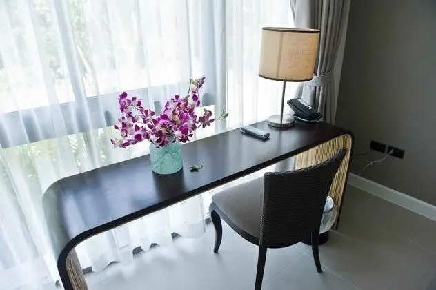 One Bedroom Apartment