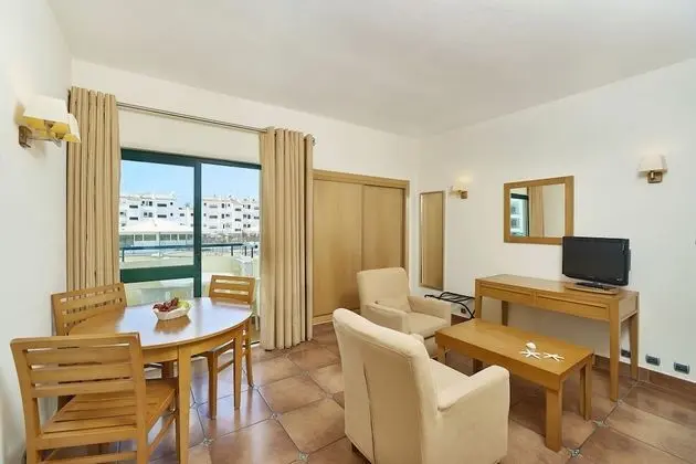 Superior Stüdyo, Balkon