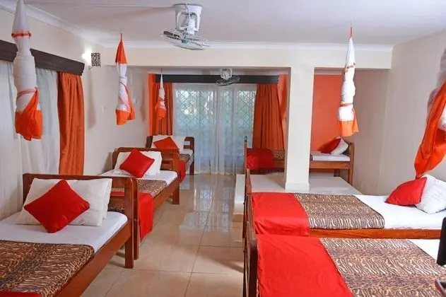 Ortak Ranzalı Oda (Female 6pax)