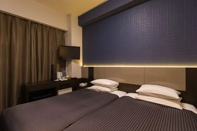 İki Ayrı Yataklı Oda, Sigara İçilmez (Hollywood, 2 Connected Single Beds)