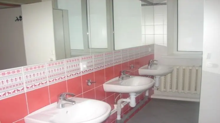 Ortak Ranzalı Oda, Sadece erkekler için (9 guests)