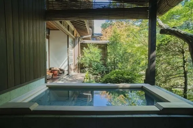 Traditional İki Ayrı Yataklı Oda (Japanese-Style, Open-Air Bath)