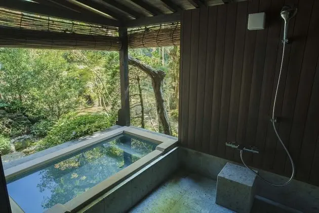 Traditional İki Ayrı Yataklı Oda (Japanese-Style, Open-Air Bath)