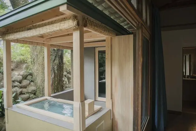 Traditional Süit (Japanese-Western style, Open-Air Bath)