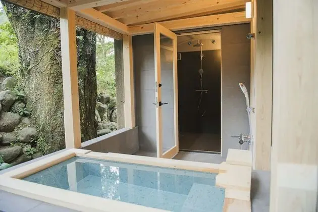 Traditional Süit (Japanese-Western style, Open-Air Bath)