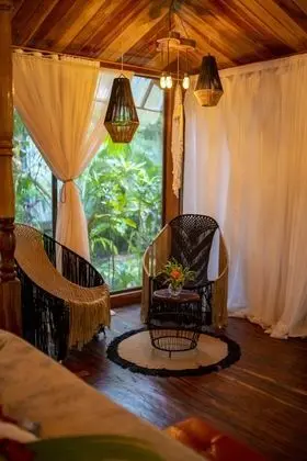 Luxury Bungalov, 1 Yatak Odası, Bahçe Manzaralı, Denize Sıfır
