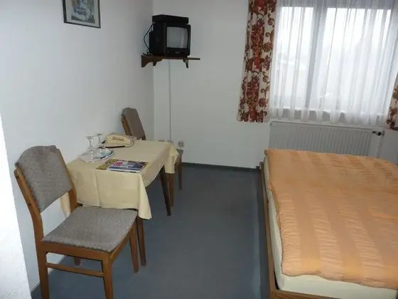 Comfort Tek Büyük Yataklı Oda
