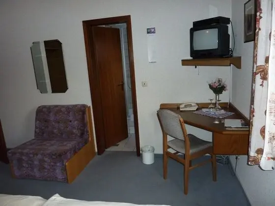 Standard Tek Büyük Yataklı Oda
