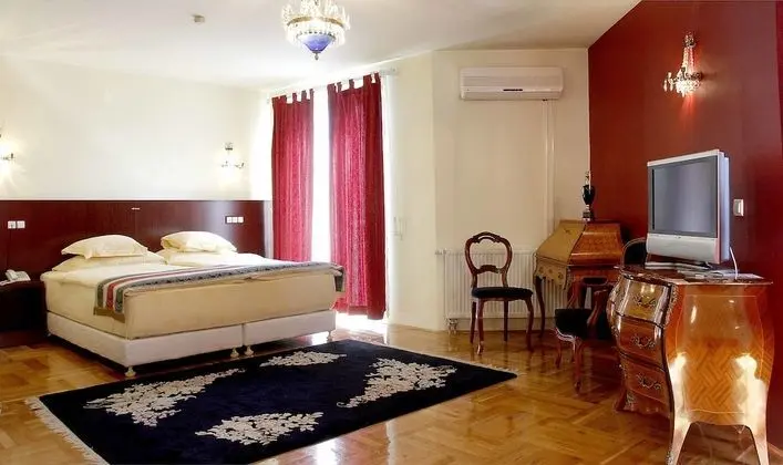 Superior Oda, Birden Çok Yatak, Avlu Manzaralı