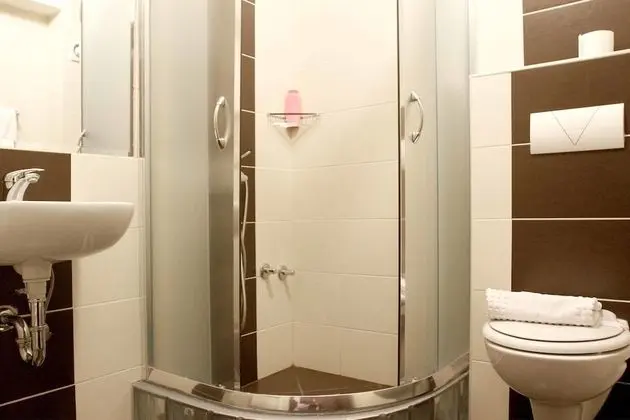 Superior Tek Büyük veya İki Ayrı Yataklı Oda